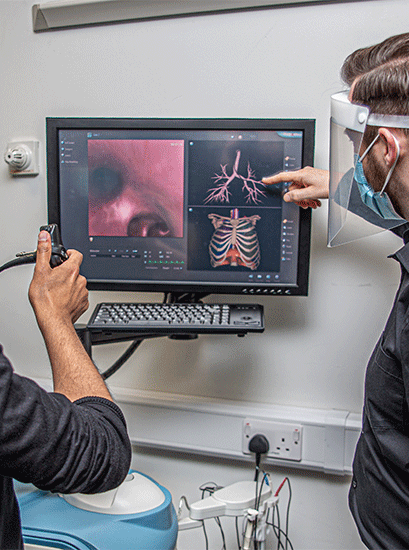 picture of bronchoscopy training at the Medical Education and Simulation Hub (MESH) for medical students