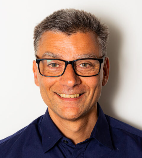 Dr Reshad Khodabocus
